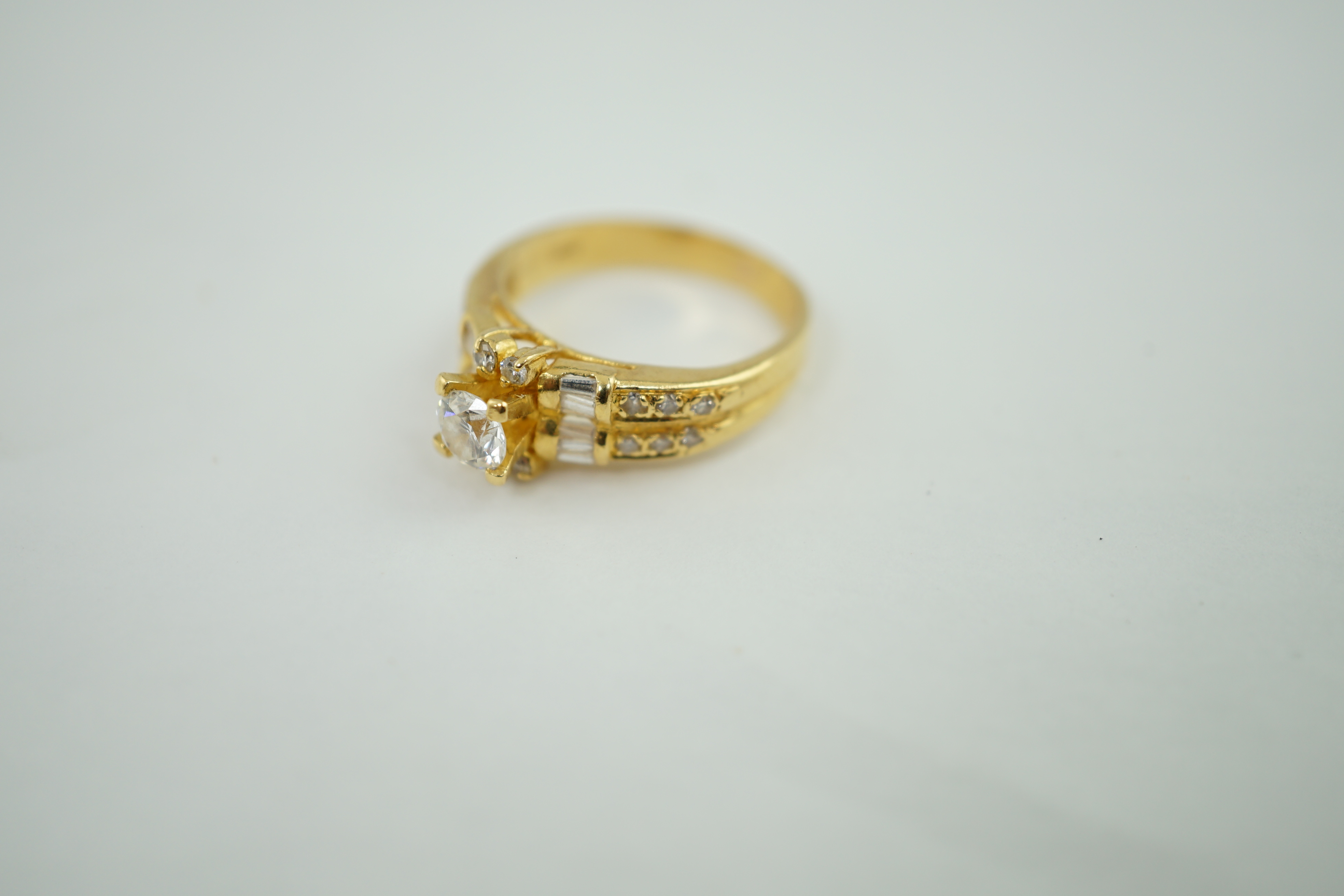 A 20ct gold and diamond dress ring